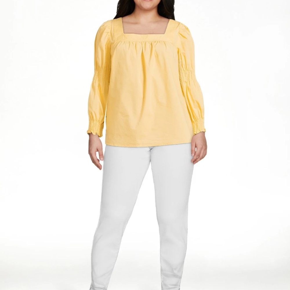 The Pioneer Woman Women’s Blouse Size XL Yellow‎ Square Neck Smocked Sleeve.